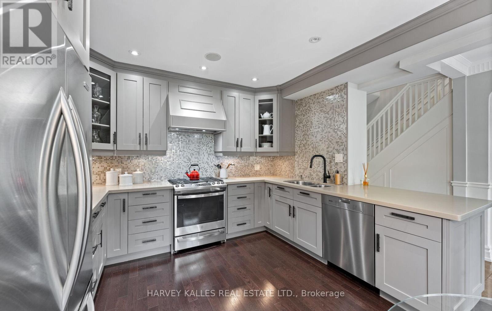 112 Mason Boulevard, Toronto, Ontario M5M 3E3 - Photo 20 - C12796904