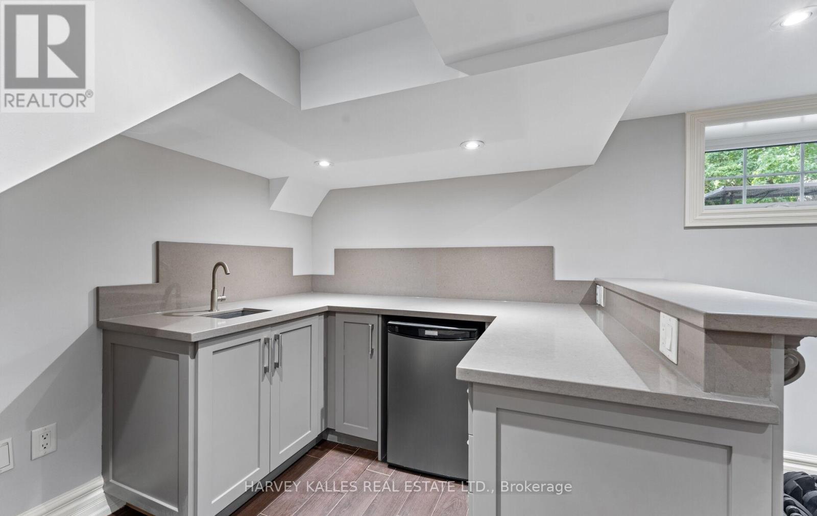 112 Mason Boulevard, Toronto, Ontario M5M 3E3 - Photo 34 - C12796904