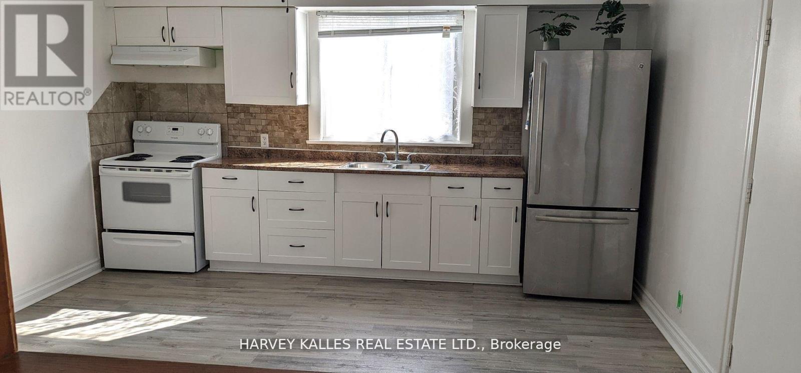 40 Dominion Road, Toronto, Ontario  M8W 1J7 - Photo 10 - W12796934