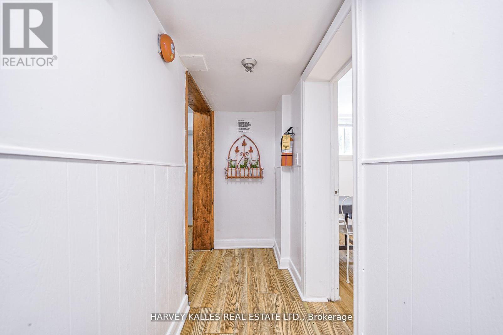 40 Dominion Road, Toronto, Ontario  M8W 1J7 - Photo 12 - W12796934