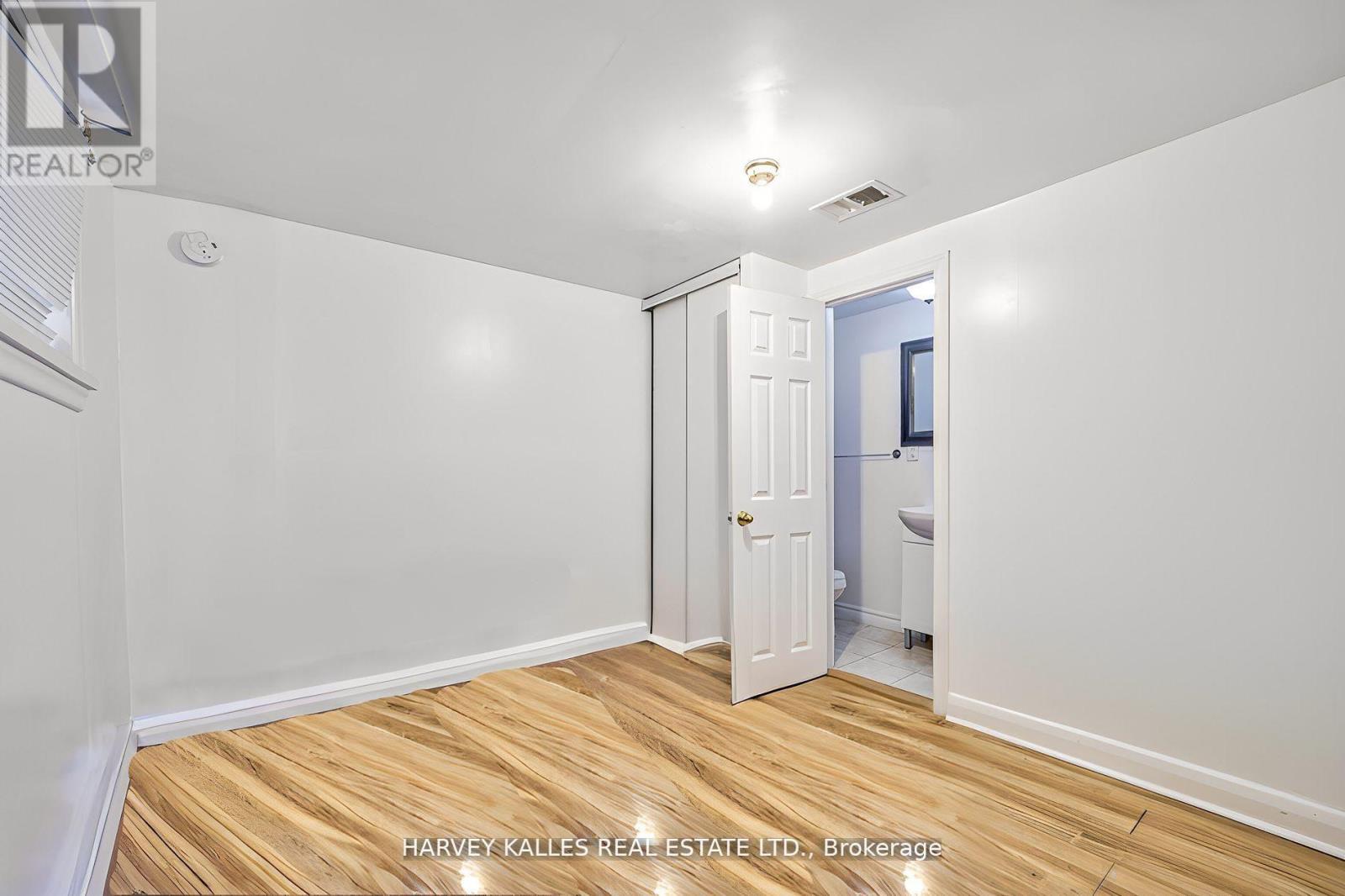 40 Dominion Road, Toronto, Ontario  M8W 1J7 - Photo 15 - W12796934