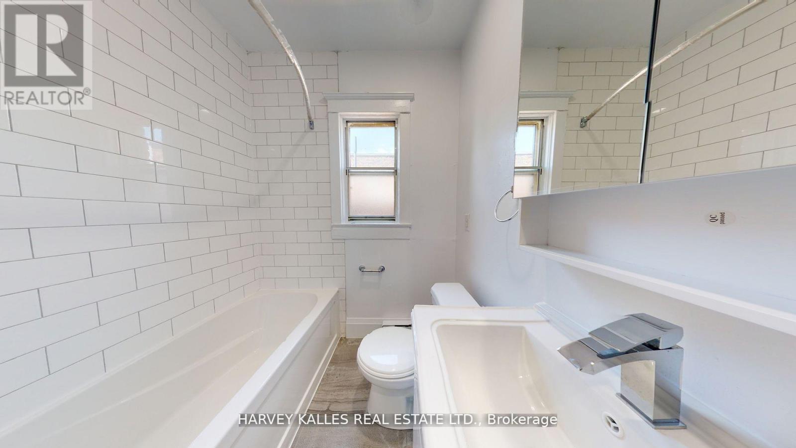 1 - 1065 Bathurst Street, Toronto, Ontario  M5R 3G8 - Photo 16 - C12797456