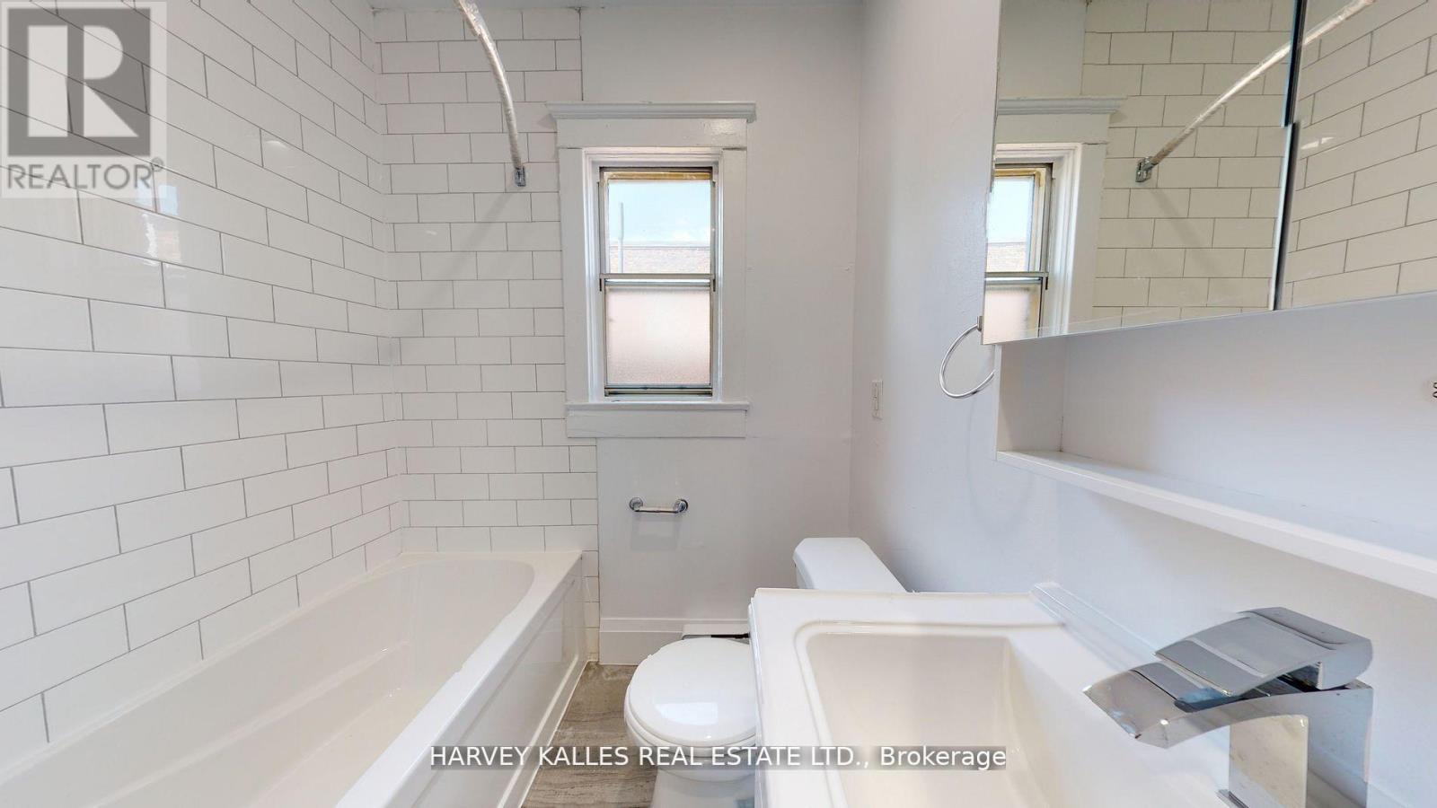 1 - 1065 Bathurst Street, Toronto, Ontario  M5R 3G8 - Photo 17 - C12797456