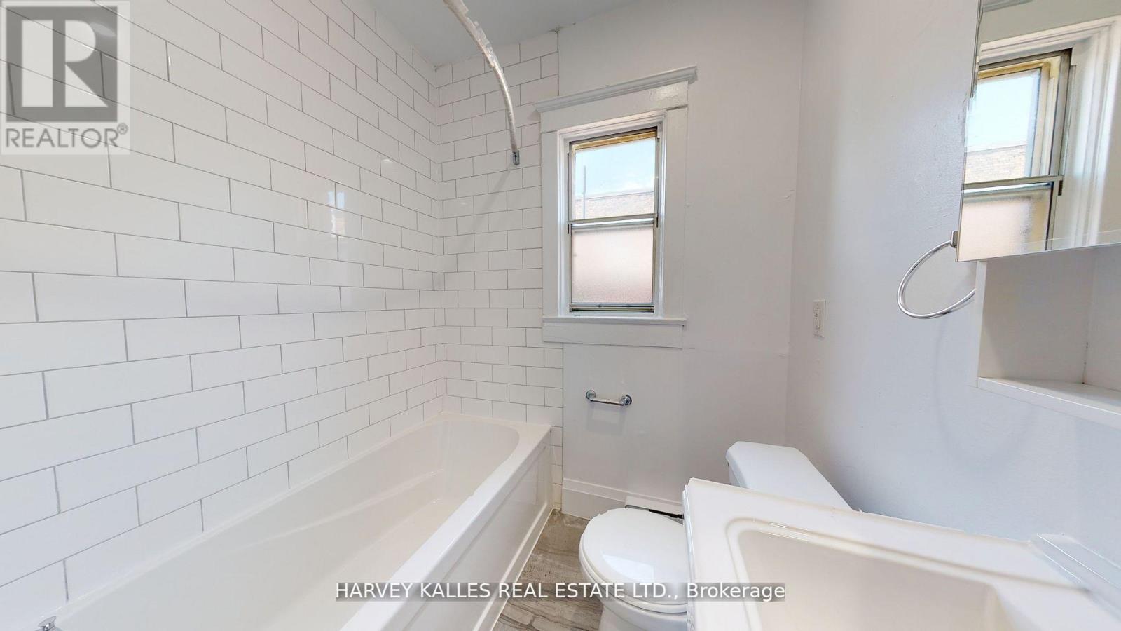 1 - 1065 Bathurst Street, Toronto, Ontario  M5R 3G8 - Photo 18 - C12797456