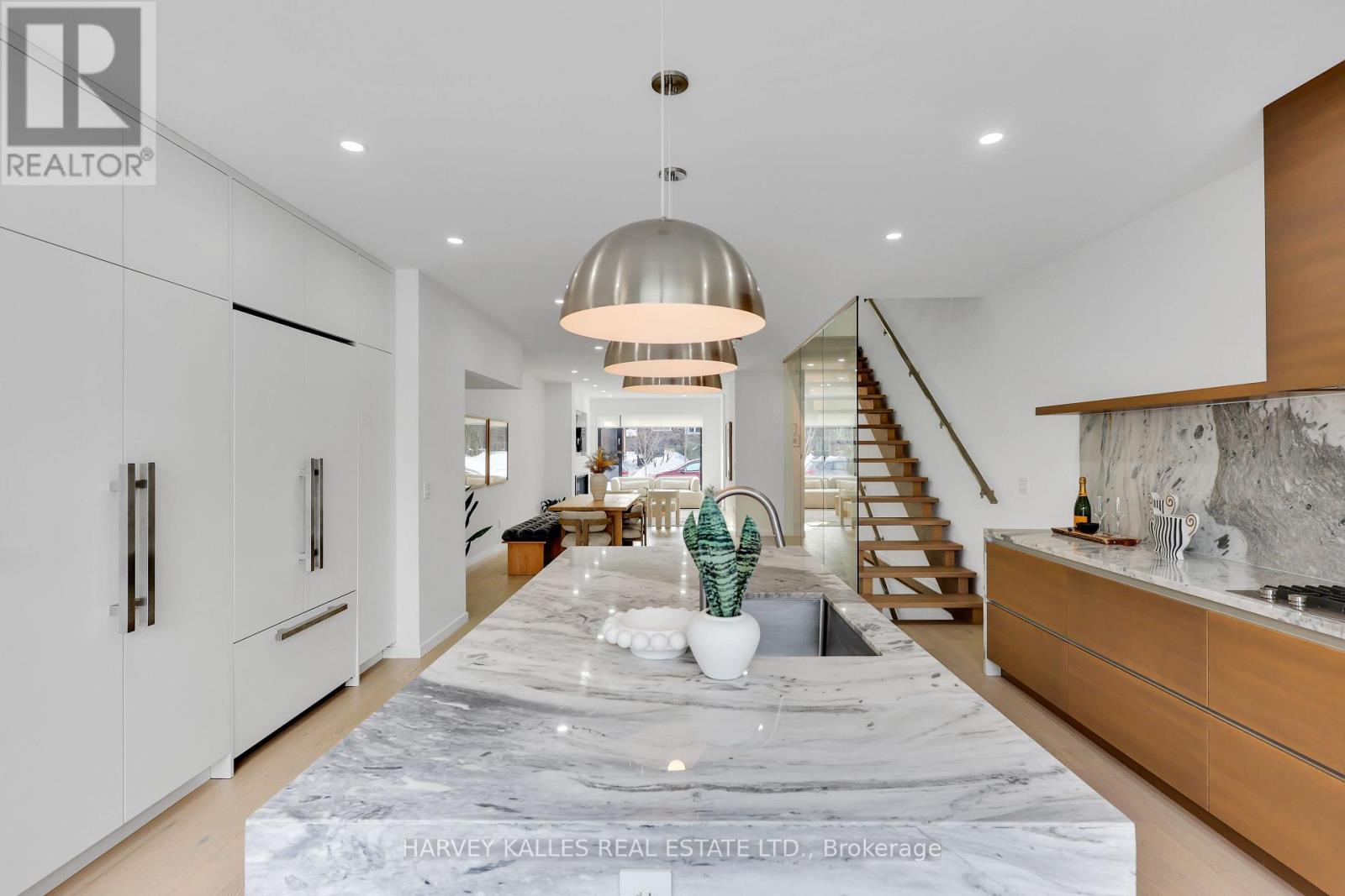 223 Wychwood Avenue, Toronto, Ontario  M6C 2T5 - Photo 15 - C12797506