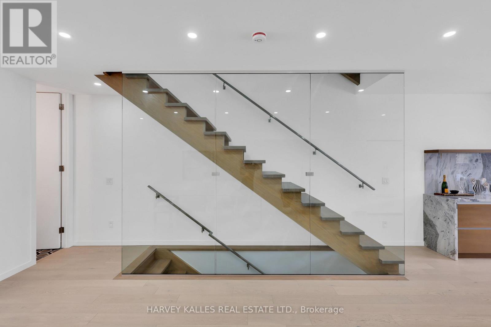 223 Wychwood Avenue, Toronto, Ontario  M6C 2T5 - Photo 17 - C12797506