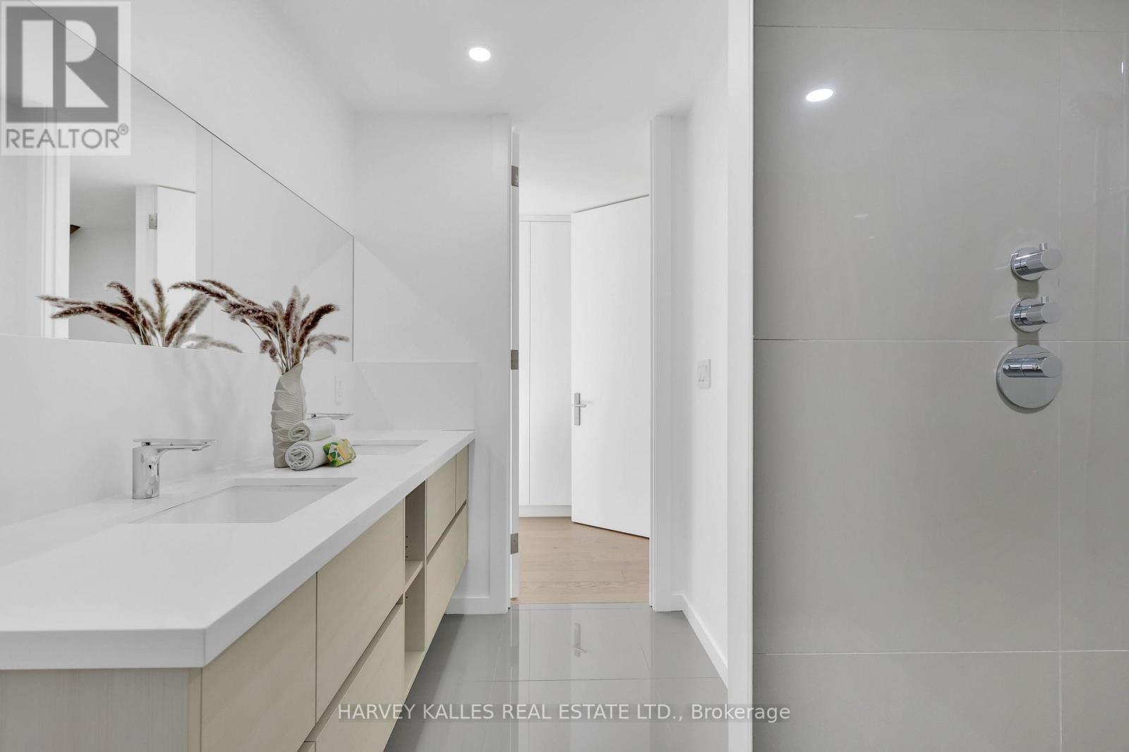 223 Wychwood Avenue, Toronto, Ontario  M6C 2T5 - Photo 22 - C12797506