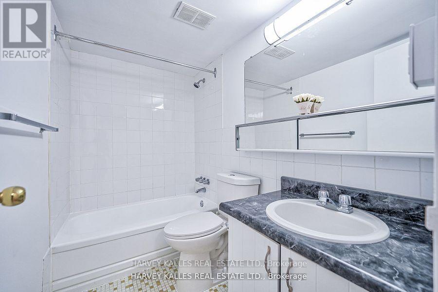304 - 2000 Sheppard Avenue W, Toronto, Ontario  M3N 1A2 - Photo 19 - W12797462