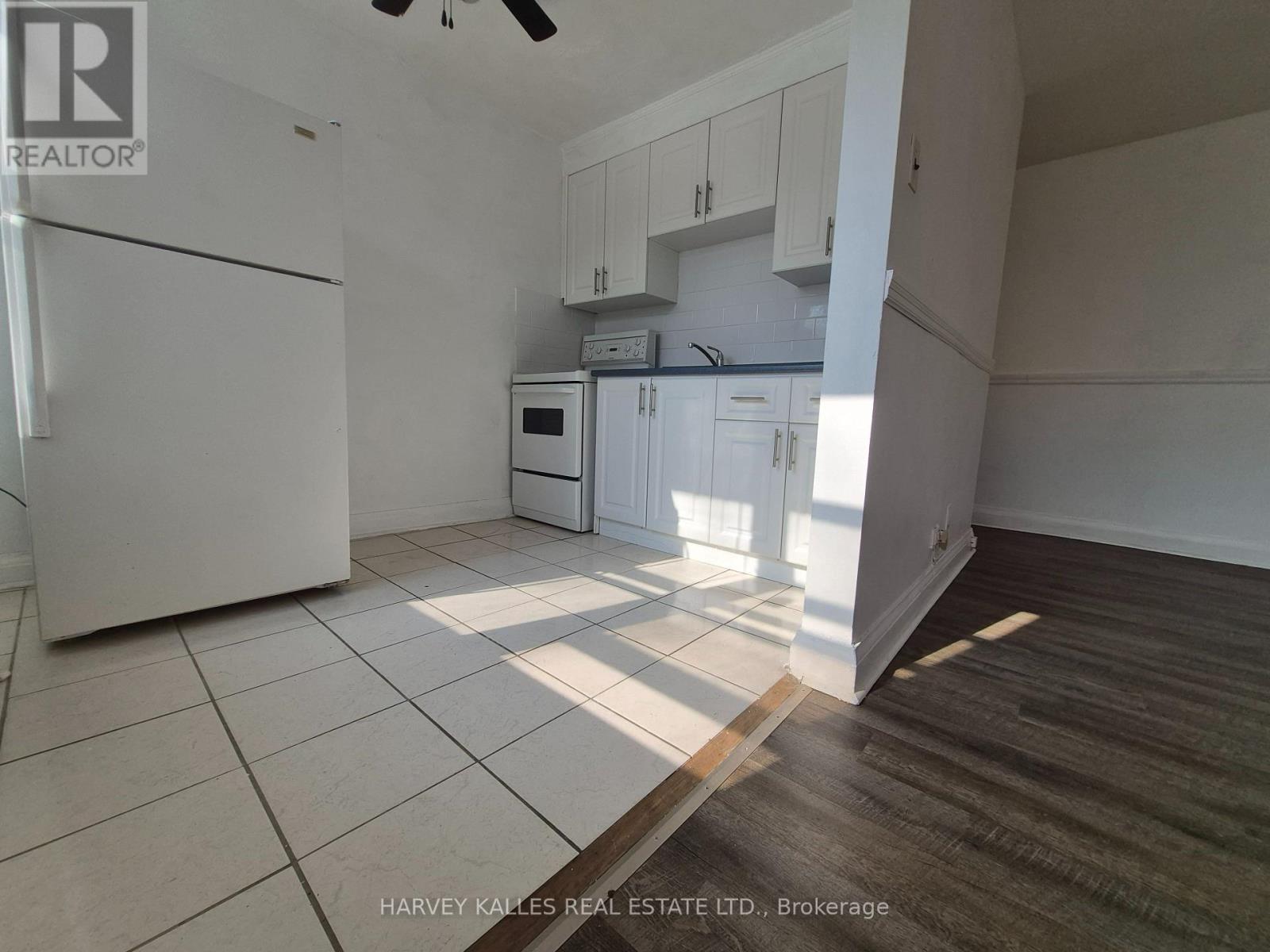 6 - 330 Chisholm Avenue, Toronto, Ontario  M4C 4W6 - Photo 6 - E12798330