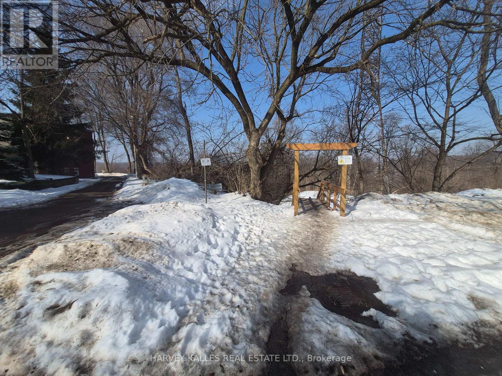 6 - 330 Chisholm Avenue, Toronto, Ontario  M4C 4W6 - Photo 9 - E12798330