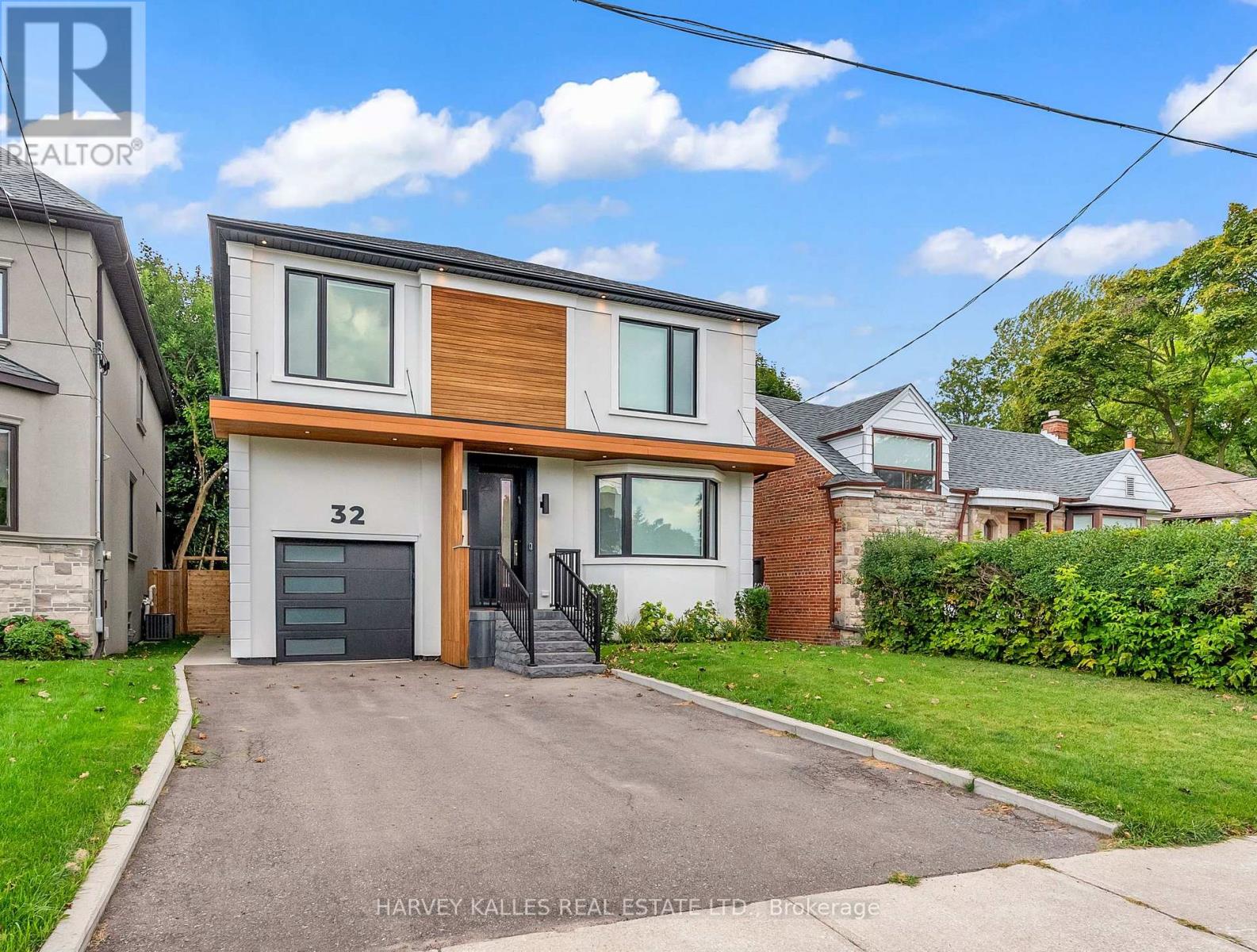 32 ALMONT ROAD, Toronto, Ontario