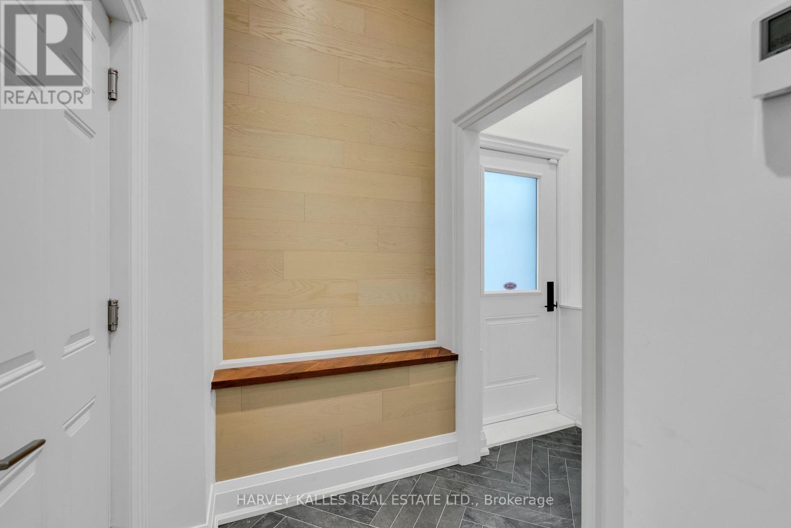 32 Almont Road, Toronto, Ontario  M3H 3E3 - Photo 10 - C12798546