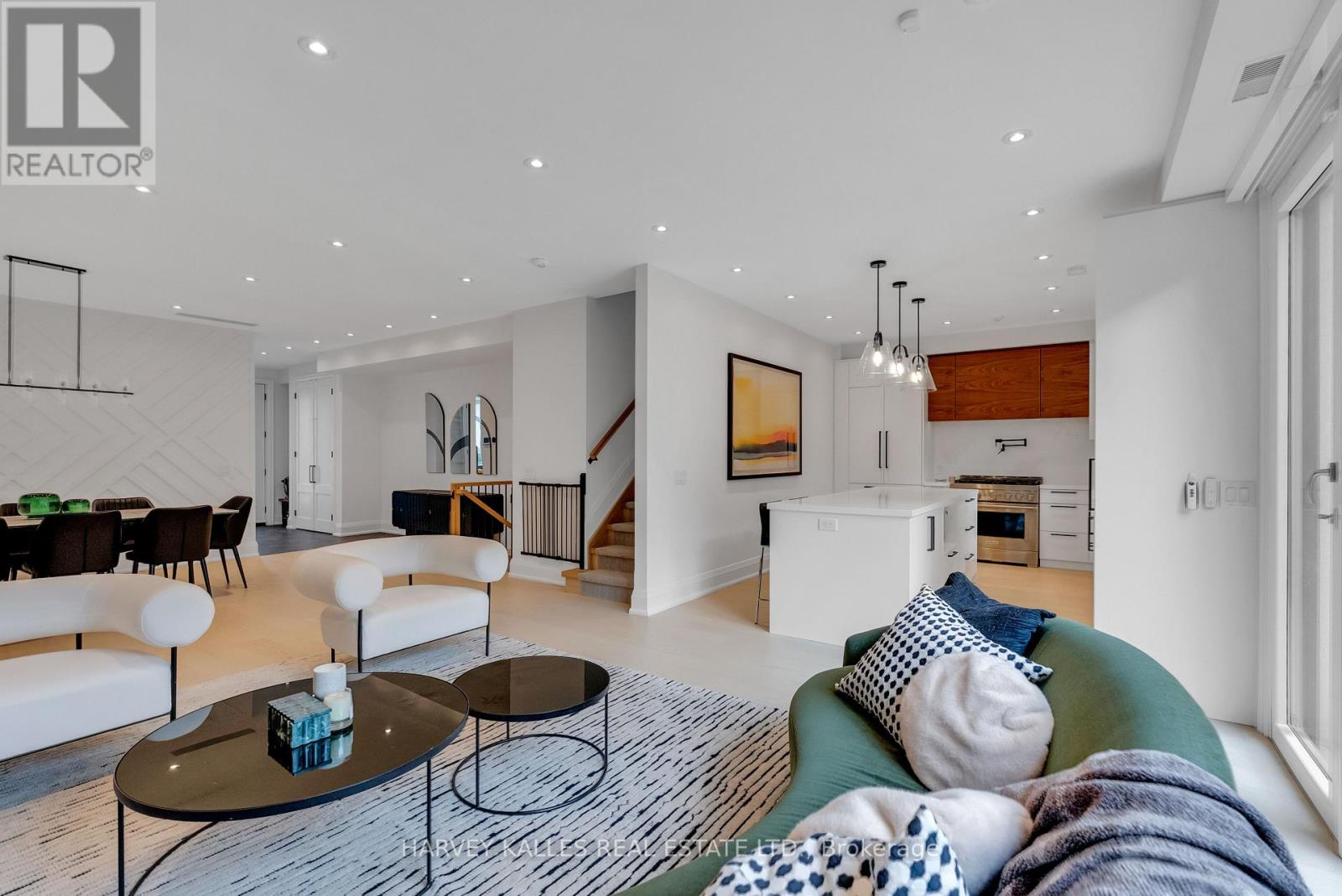 32 Almont Road, Toronto, Ontario  M3H 3E3 - Photo 14 - C12798546