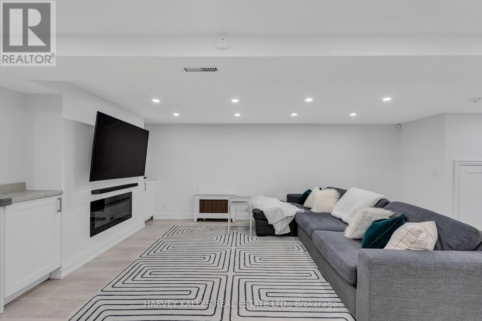 32 Almont Road, Toronto, Ontario  M3H 3E3 - Photo 40 - C12798546