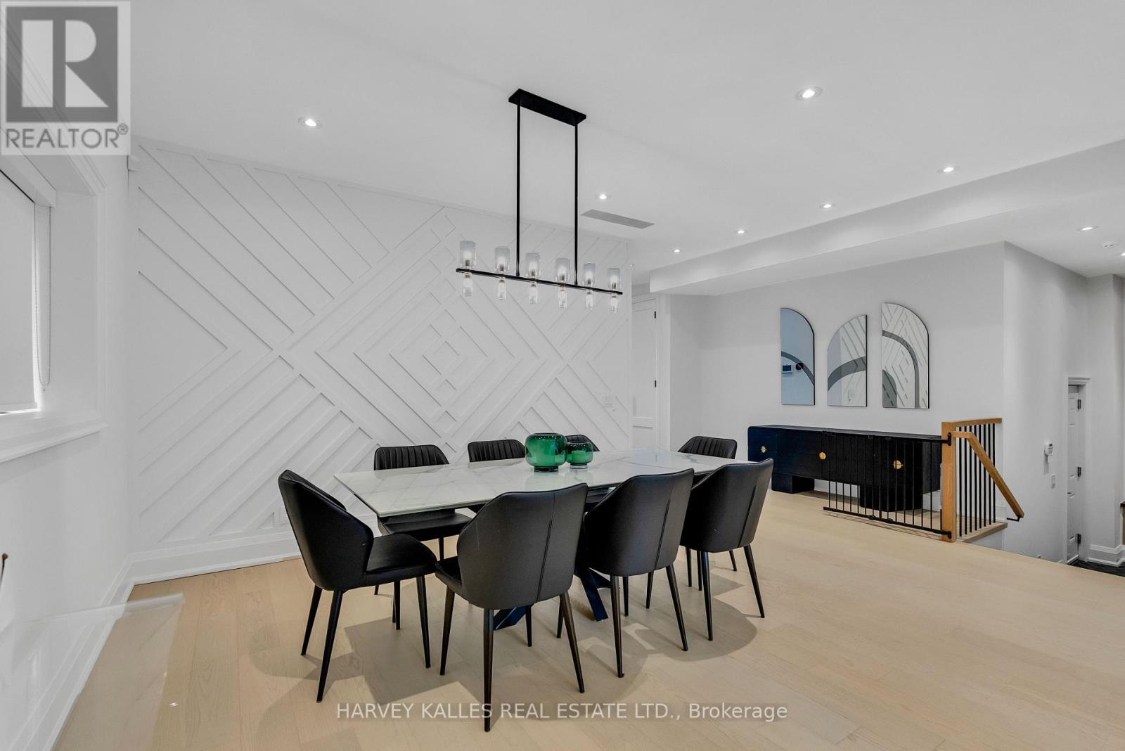 32 Almont Road, Toronto, Ontario  M3H 3E3 - Photo 8 - C12798546