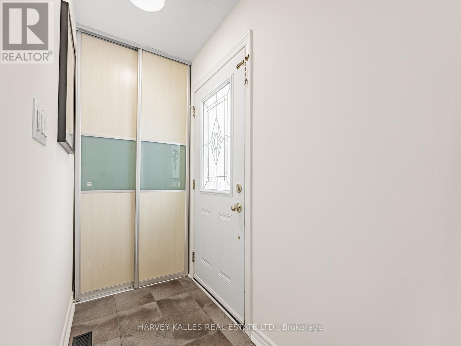 47 Snowball Crescent, Toronto, Ontario M1B 1S5 - Photo 3 - E12798684