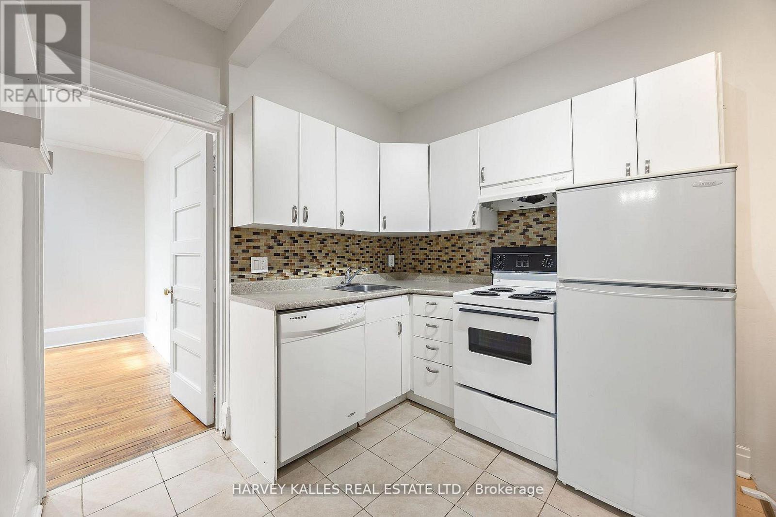 101 - 440 Avenue Road, Toronto, Ontario  M4V 2H8 - Photo 9 - C12799124