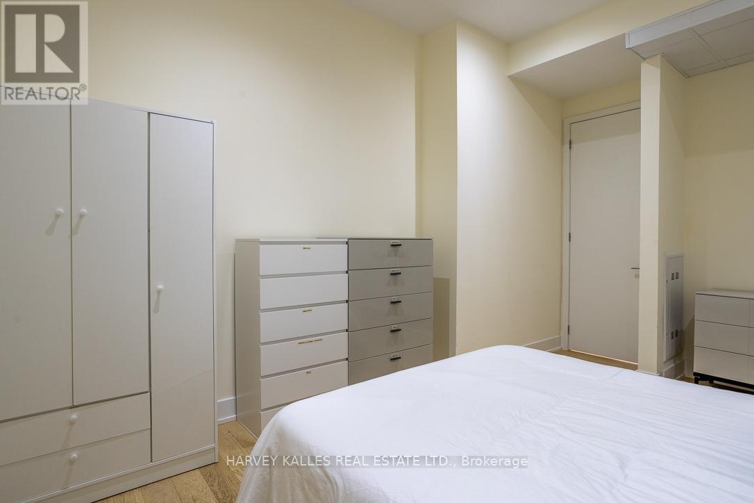 1013 - 111 St Clair Avenue W, Toronto, Ontario  M4V 1N5 - Photo 33 - C12799594