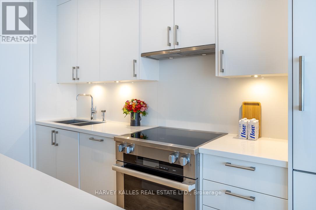 1013 - 111 St Clair Avenue W, Toronto, Ontario  M4V 1N5 - Photo 5 - C12799594