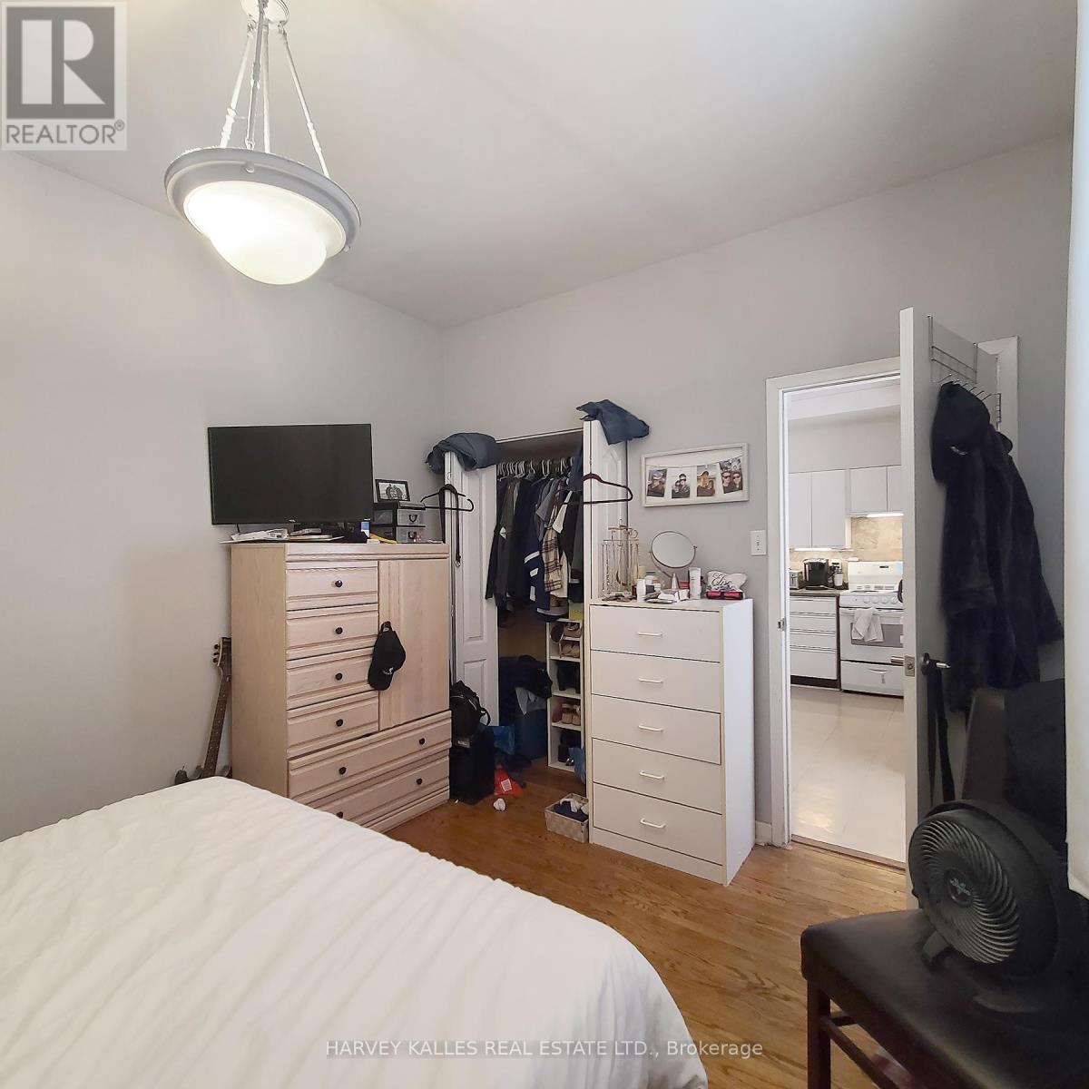 Main - 327 Howland Avenue, Toronto, Ontario  M5R 3C1 - Photo 7 - C12799758