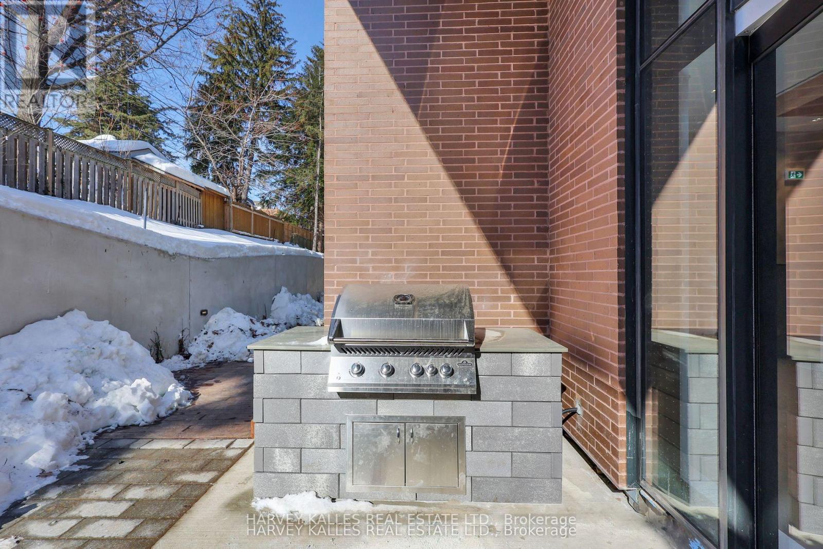 610 - 1720 Bayview Avenue, Toronto, Ontario  M4G 3C4 - Photo 47 - C12799964