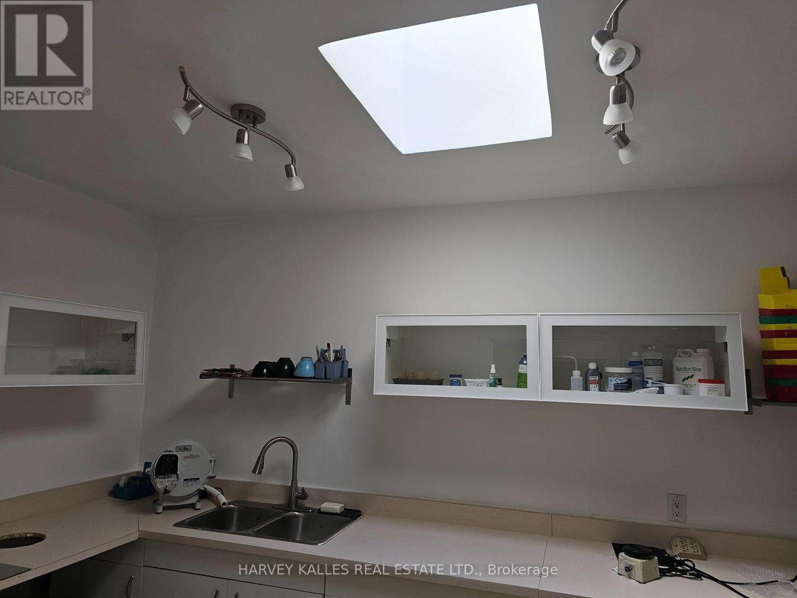 1261 A St.clair Avenue W, Toronto, Ontario  M6B 3B4 - Photo 8 - W12800646