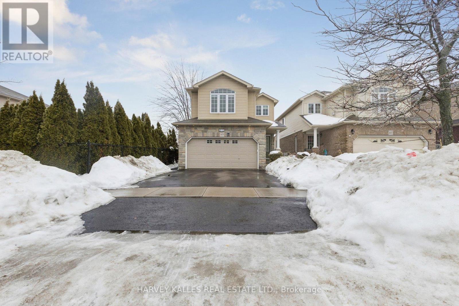 409 Tealby Crescent, Waterloo, Ontario  N2J 4Y8 - Photo 2 - X12801902