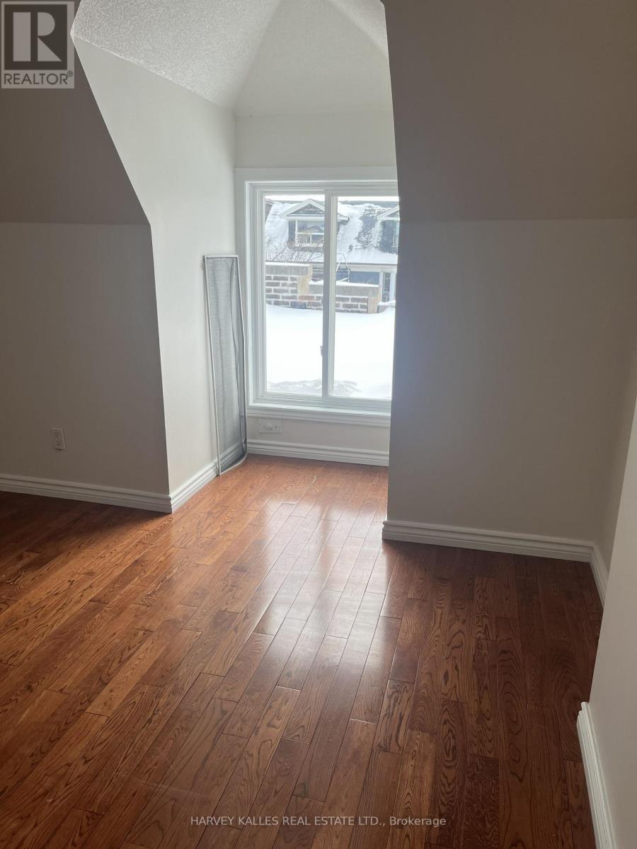 Upper - 916 Bloor Street W, Toronto, Ontario  M6H 1L1 - Photo 15 - W12803848