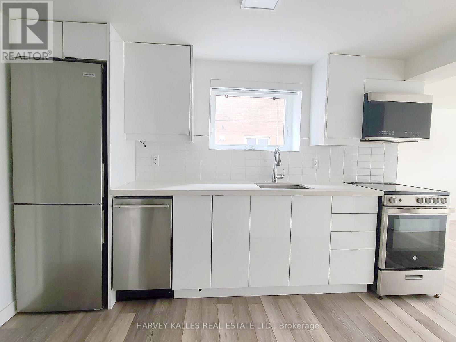 2 - 521 Browns Line, Toronto, Ontario  M8W 3V1 - Photo 2 - W12805154