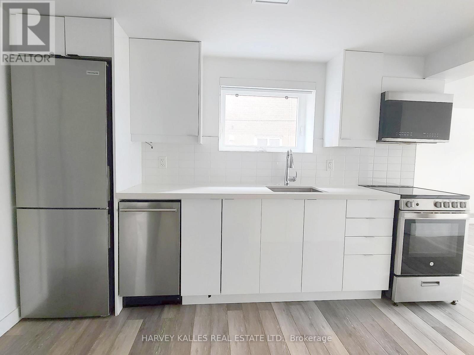 2 - 521 Browns Line, Toronto, Ontario  M8W 3V1 - Photo 3 - W12805154