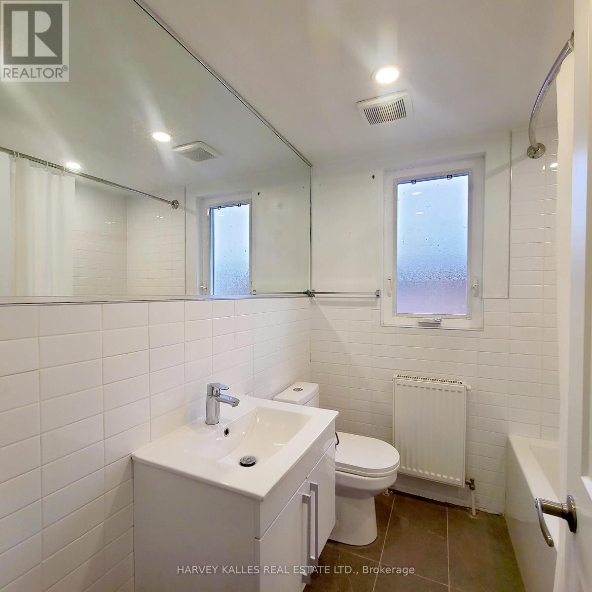 6 - 521 Browns Line, Toronto, Ontario  M8W 3V1 - Photo 3 - W12805506