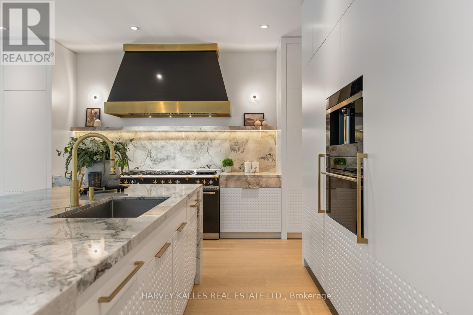 335 Lytton Boulevard, Toronto, Ontario  M5N 1R9 - Photo 12 - C12806754