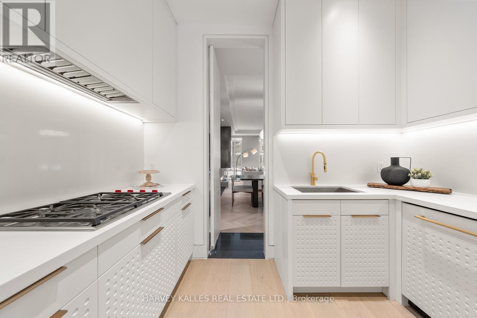 335 Lytton Boulevard, Toronto, Ontario  M5N 1R9 - Photo 16 - C12806754