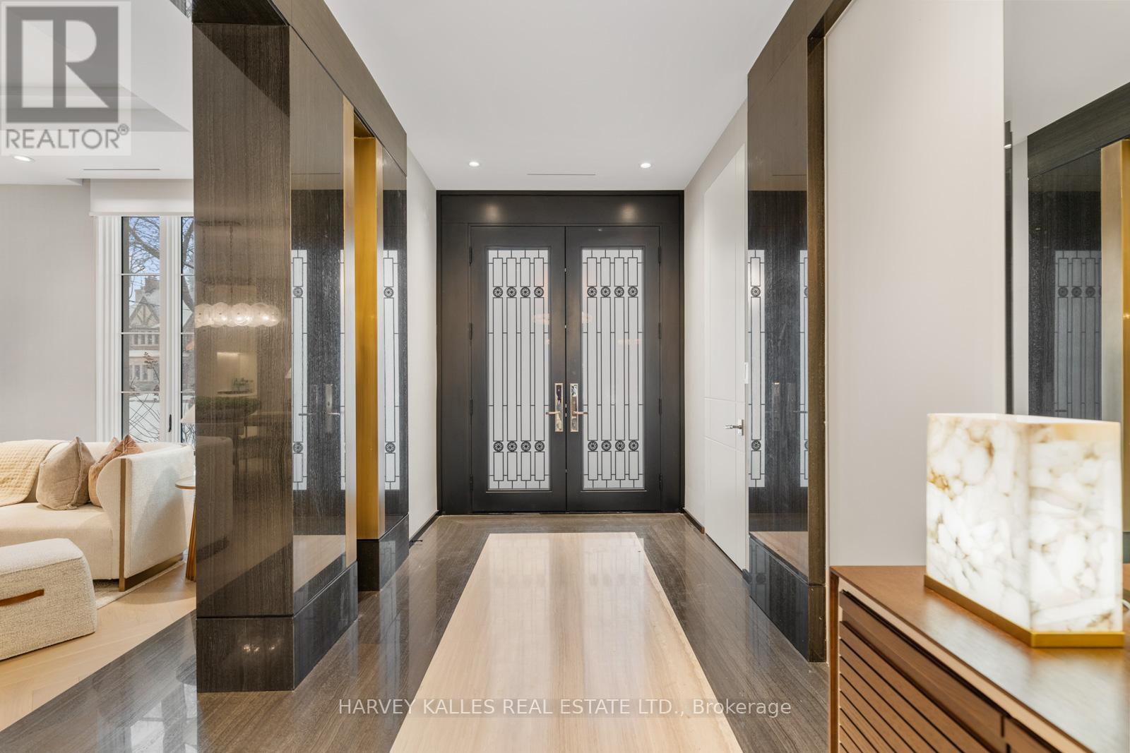 335 Lytton Boulevard, Toronto, Ontario  M5N 1R9 - Photo 3 - C12806754