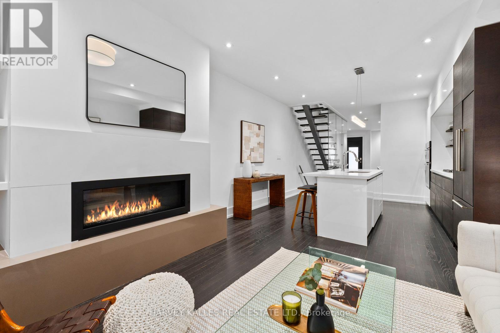 5A SYLVAN AVENUE, Toronto, Ontario