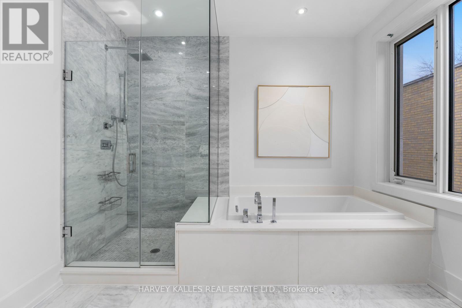 5a Sylvan Avenue, Toronto, Ontario  M6H 1G2 - Photo 19 - C12807864