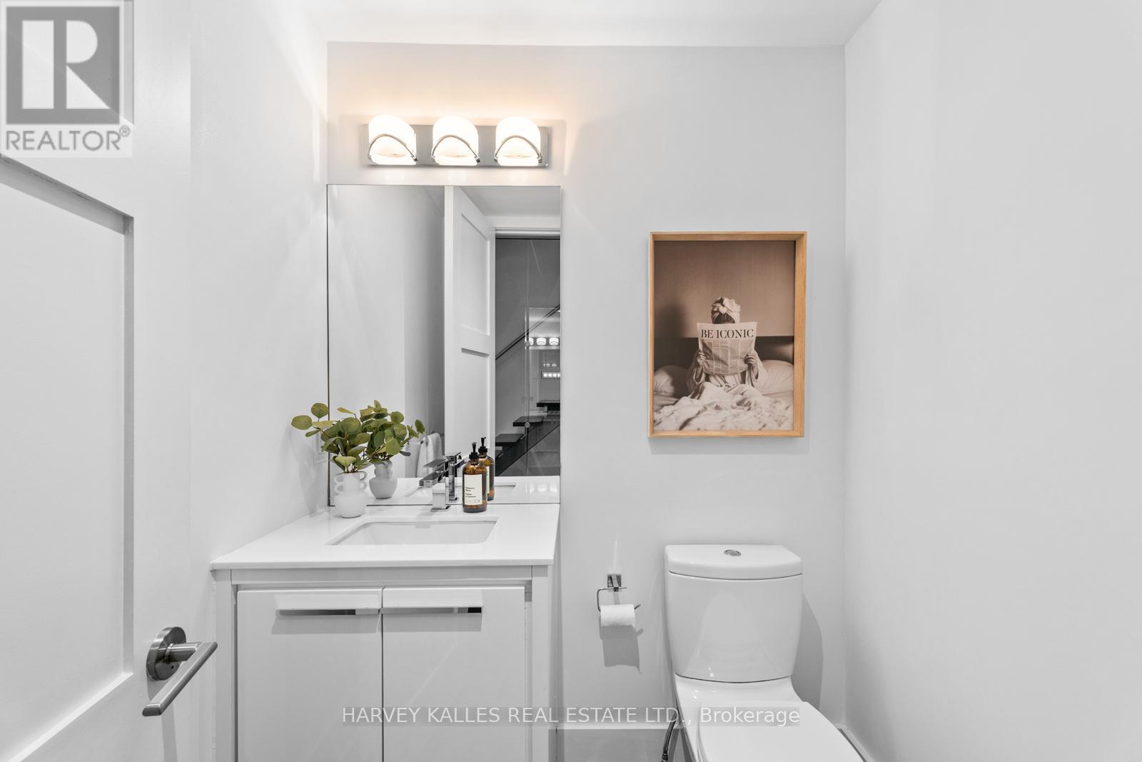 5a Sylvan Avenue, Toronto, Ontario  M6H 1G2 - Photo 5 - C12807864