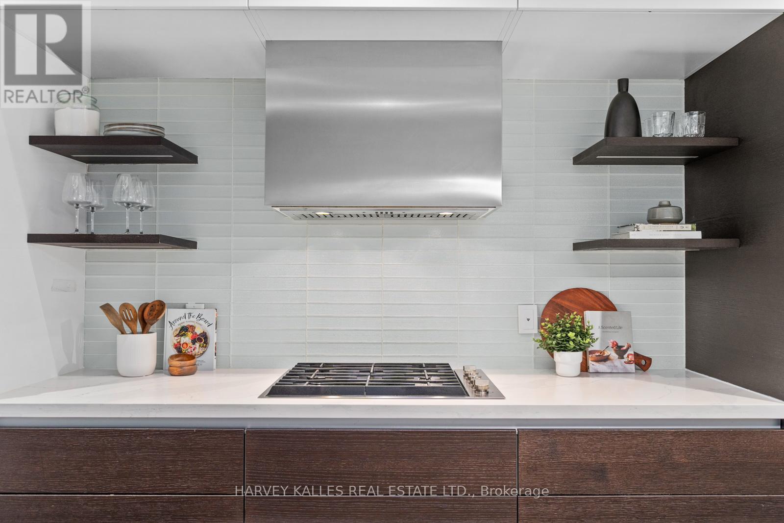 5a Sylvan Avenue, Toronto, Ontario  M6H 1G2 - Photo 8 - C12807864