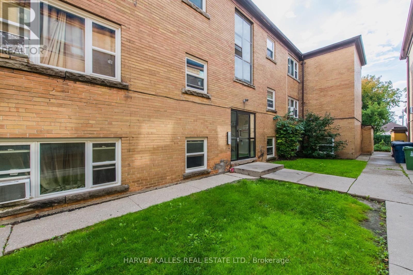 12 - 2905 St Clair Avenue E, Toronto, Ontario  M4B 1N5 - Photo 2 - E12808828