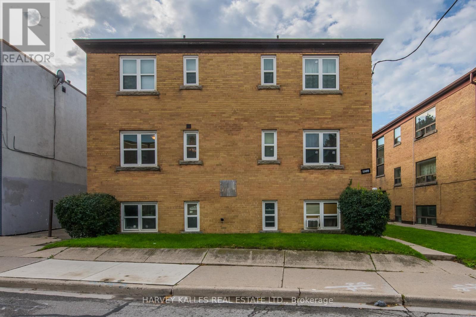 12 - 2905 St Clair Avenue E, Toronto, Ontario  M4B 1N5 - Photo 5 - E12808828