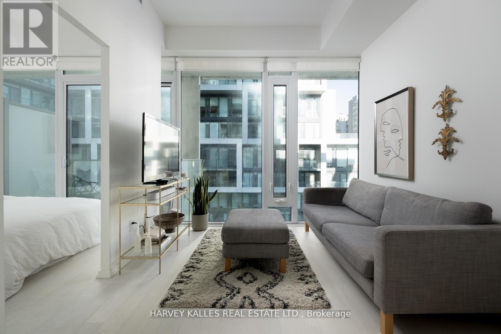 941 - 8 Hillsdale Avenue E, Toronto, Ontario  M4S 0B2 - Photo 2 - C12810912