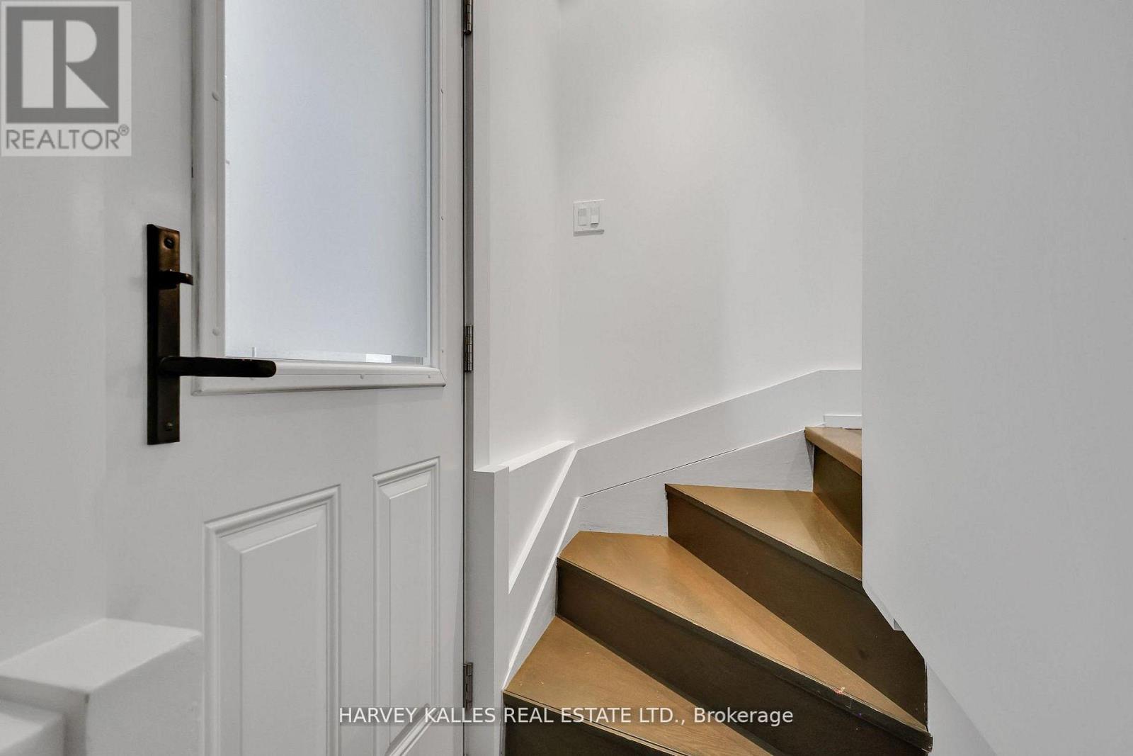 378 Elm Road, Toronto, Ontario  M5M 3V8 - Photo 34 - C12811786