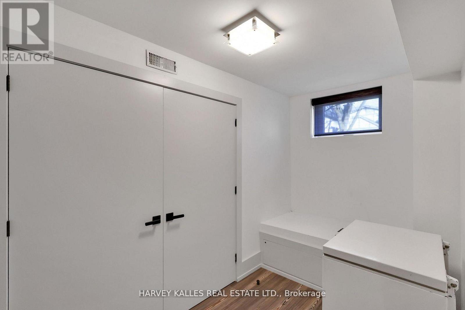 378 Elm Road, Toronto, Ontario  M5M 3V8 - Photo 37 - C12811786