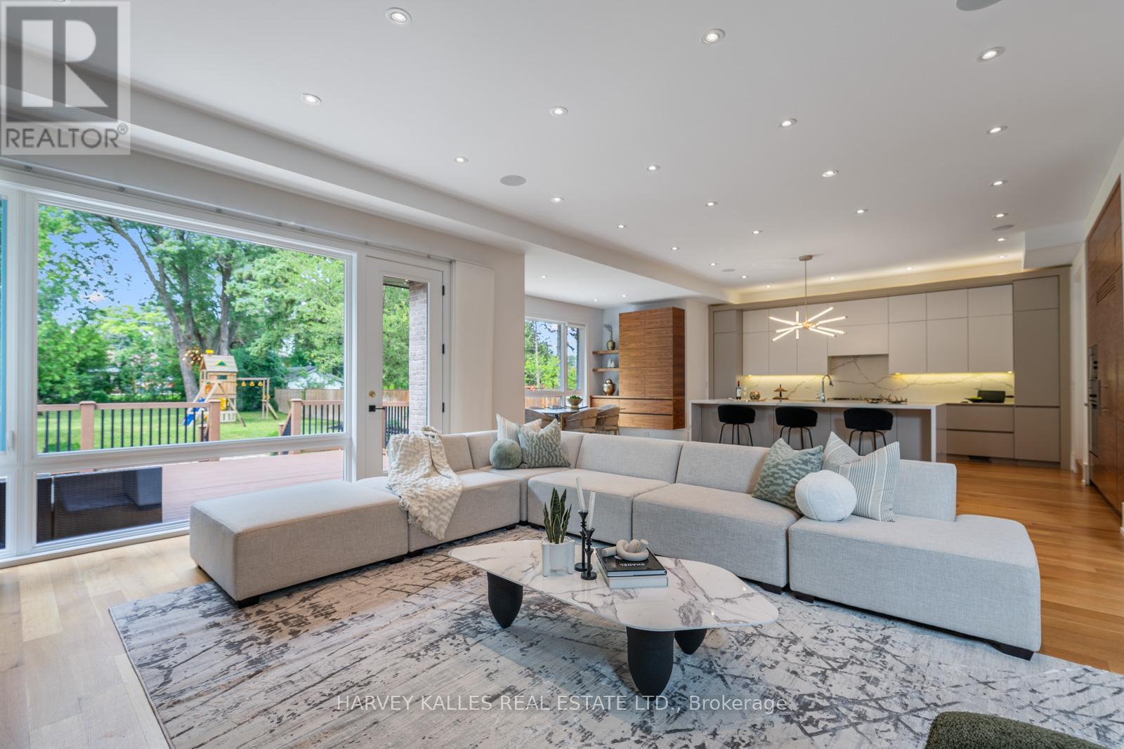 64 Centre Avenue, Toronto, Ontario  M2M 2L5 - Photo 20 - C12813608