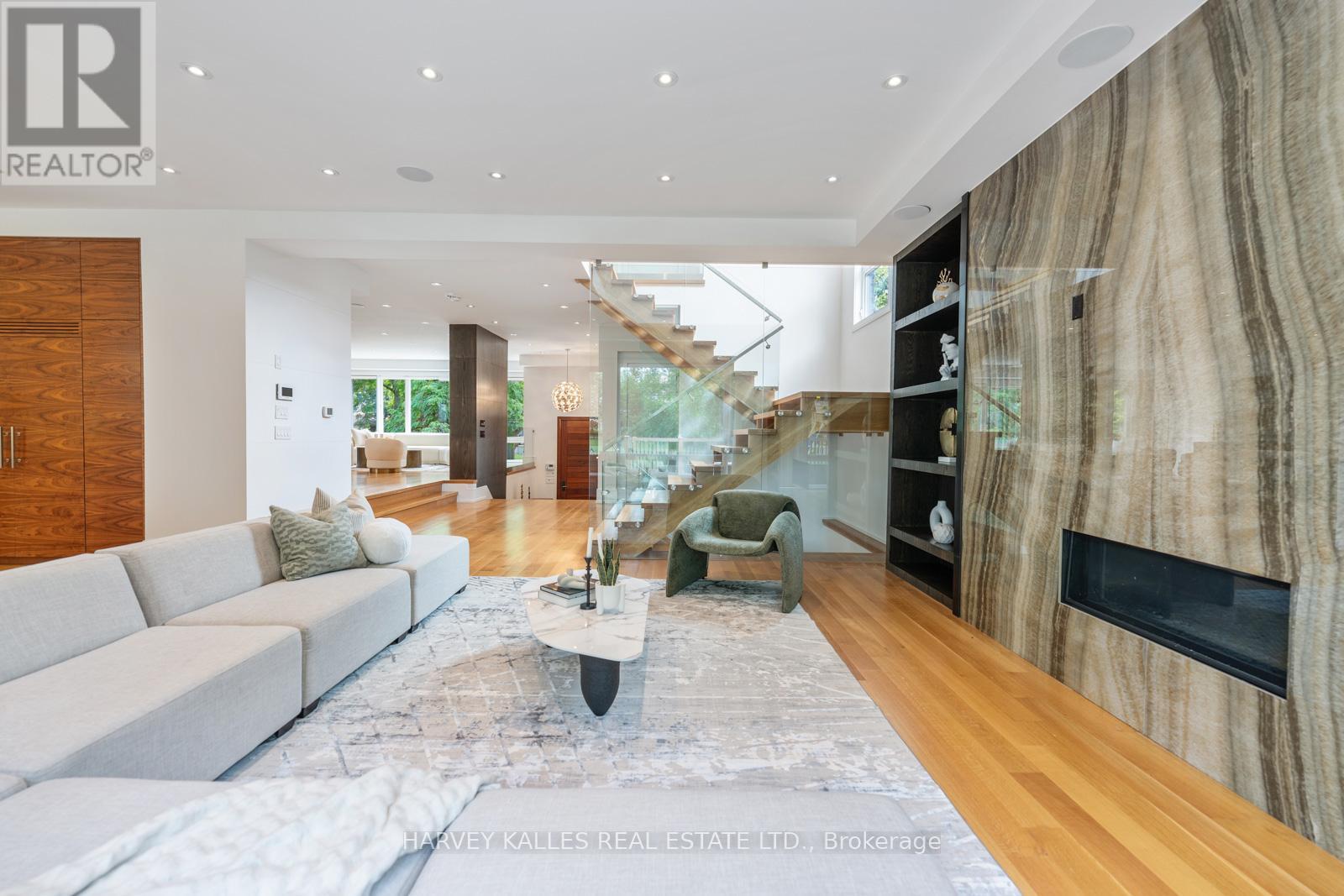 64 Centre Avenue, Toronto, Ontario  M2M 2L5 - Photo 22 - C12813608