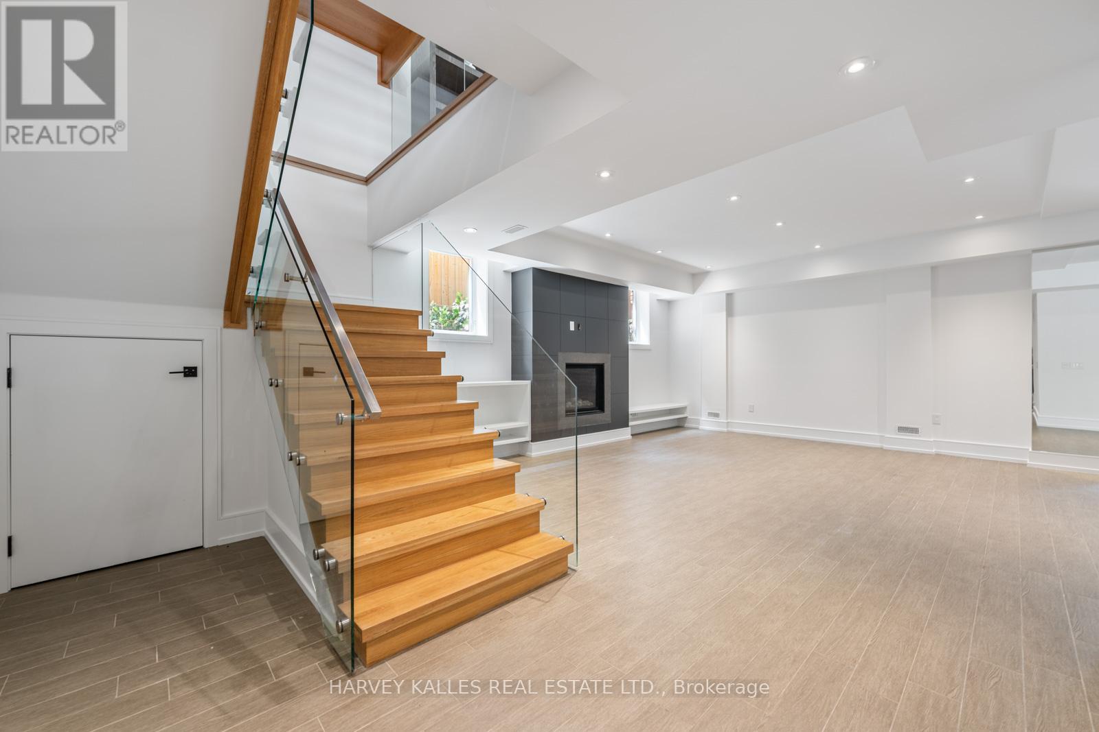 64 Centre Avenue, Toronto, Ontario  M2M 2L5 - Photo 35 - C12813608