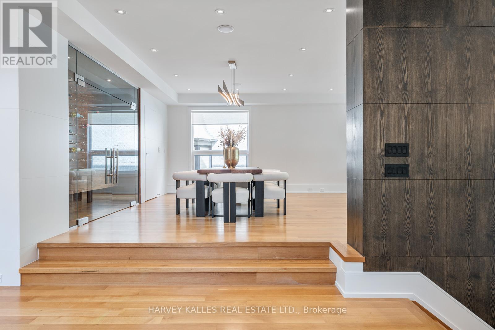 64 Centre Avenue, Toronto, Ontario  M2M 2L5 - Photo 5 - C12813608