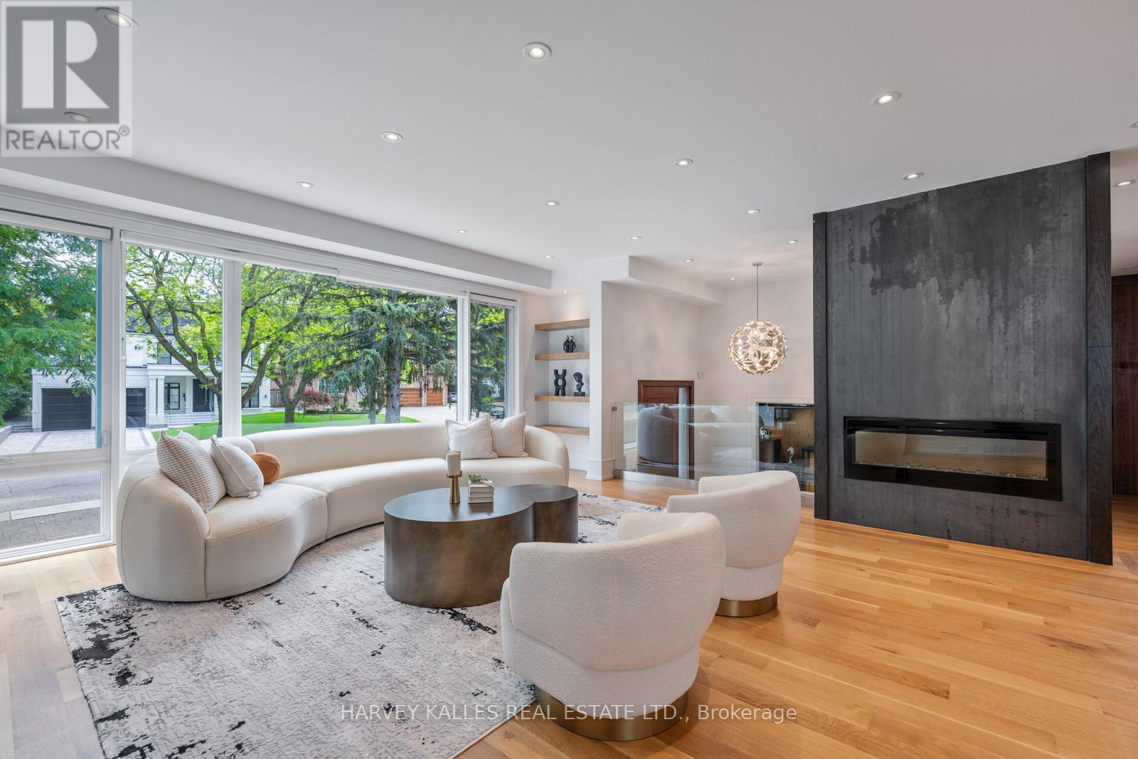 64 Centre Avenue, Toronto, Ontario  M2M 2L5 - Photo 8 - C12813608