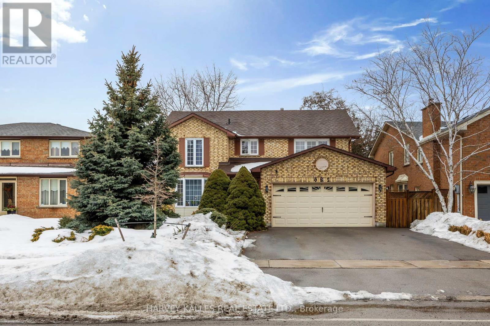 682 WILLOWBANK TRAIL, Mississauga, Ontario