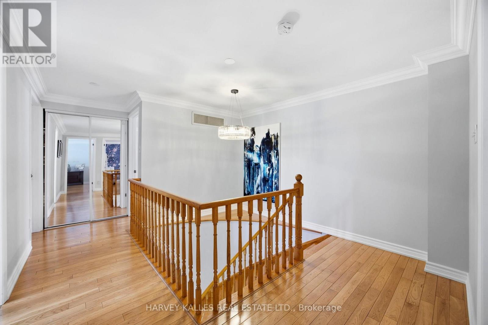 682 Willowbank Trail, Mississauga, Ontario  L4W 3L8 - Photo 21 - W12815034